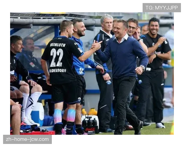 沙尔克04德乙领跑 球迷期盼重返德甲赛场