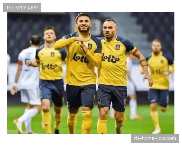 纽卡斯尔联三球完胜埃因霍温 裁判未出现重大判罚失误